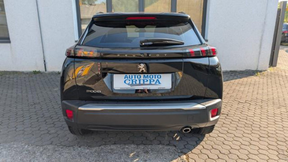 Peugeot 2008 BlueHDi 130 S&S EAT8 Allure Pack (7)