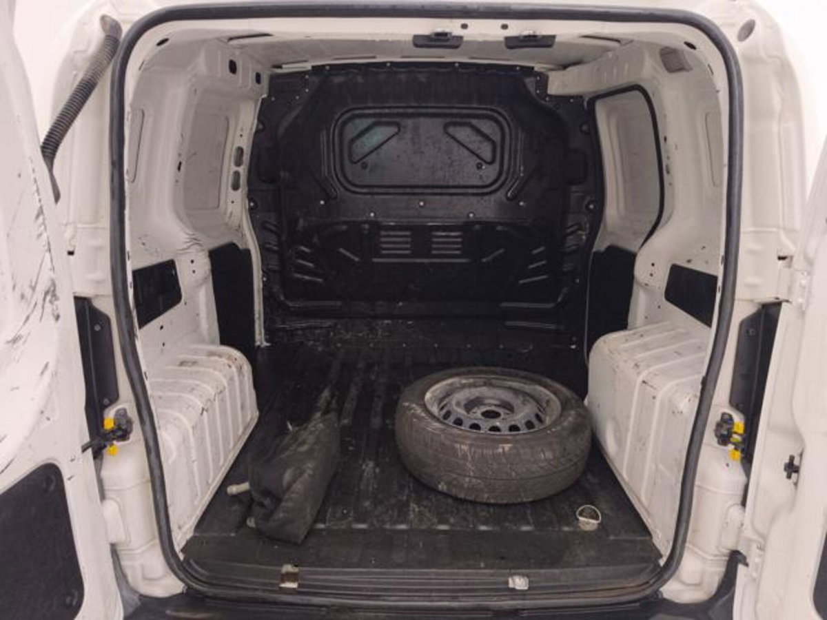 Fiat Fiorino Furgone cargo 1.3 mjt 95cv ecojet SX E6d-temp (18)