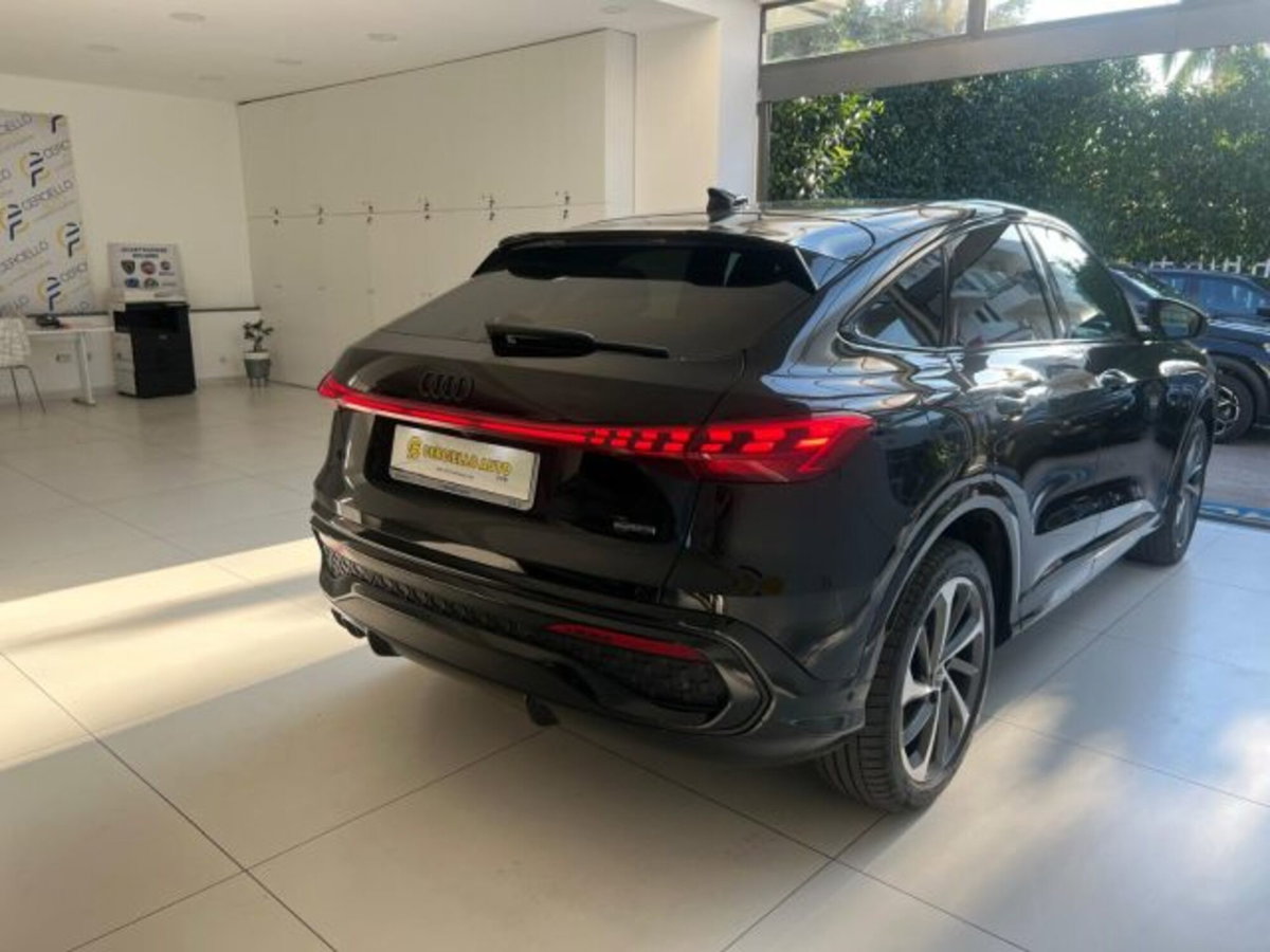 Audi Q5 Sportback 40 2.0 tdi mhev 12V S line Plus quattro s-tronic (17)