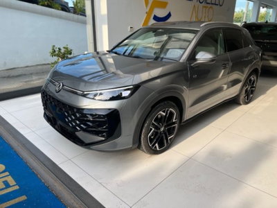 Volkswagen T-Roc 1.5 etsi R-Line 150cv dsg (6)
