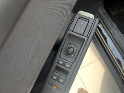 Volkswagen T-Roc 1.5 etsi Life 150cv dsg (18)