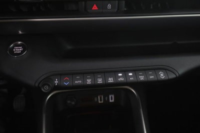 Jeep Avenger 1.2 turbo Summit fwd 100cv (12)