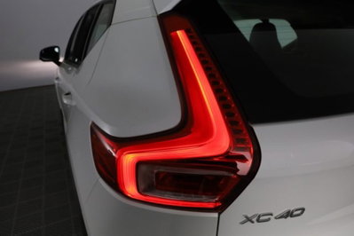 Volvo XC40 T2 Geartronic Momentum Pro (10)