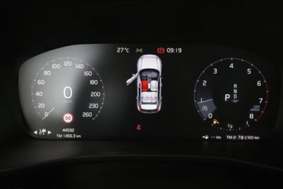 Volvo XC40 T2 Geartronic Momentum Pro (7)