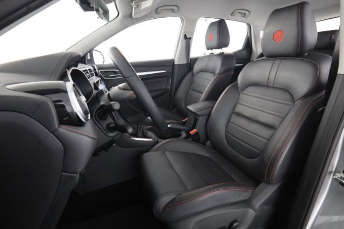 Mg ZS ZS 1.5 Luxury (2)