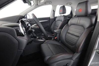 Mg ZS ZS 1.5 Luxury (2)