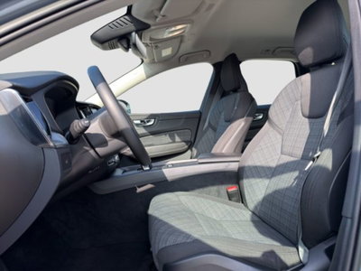 Volvo XC60 B4 automatico Core (9)