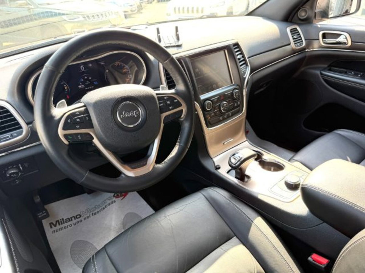 Jeep Grand Cherokee 3.0 V6 CRD 250 CV Multijet II Limited (9)