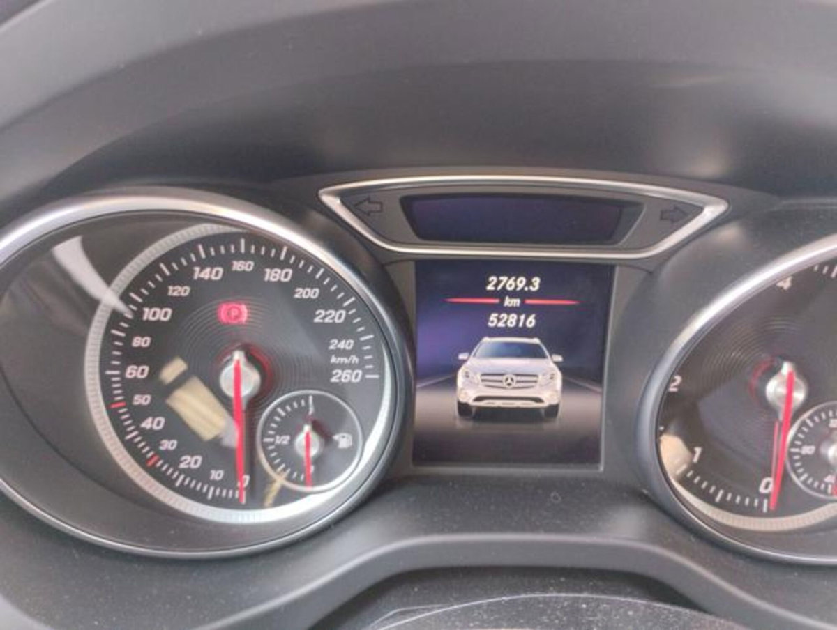 Mercedes-Benz GLA SUV 180 d Automatic Business (10)