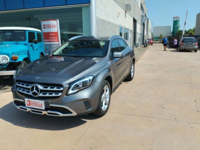 Mercedes-Benz GLA SUV 180 d Automatic Business (2)