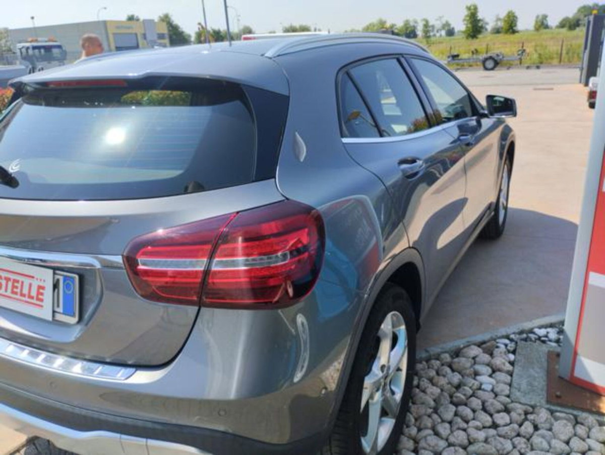 Mercedes-Benz GLA SUV 180 d Automatic Business (6)