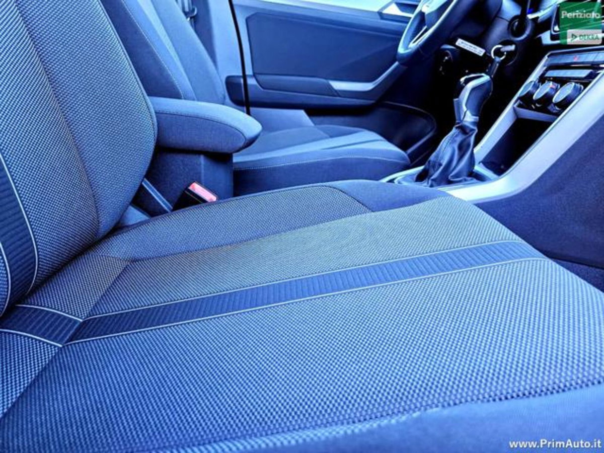 Volkswagen T-Roc 1.0 TSI Life (11)