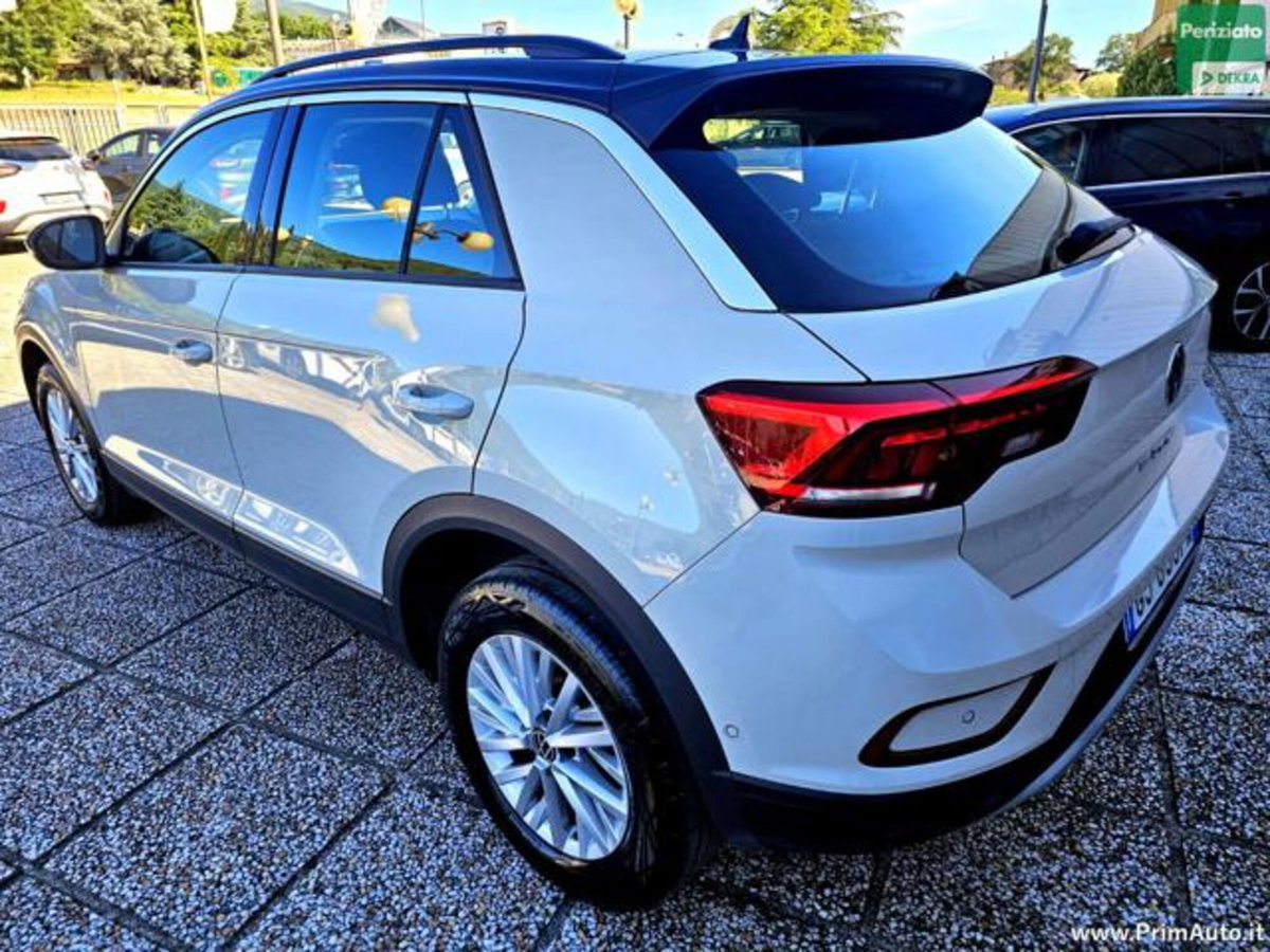 Volkswagen T-Roc 1.0 TSI Life (8)