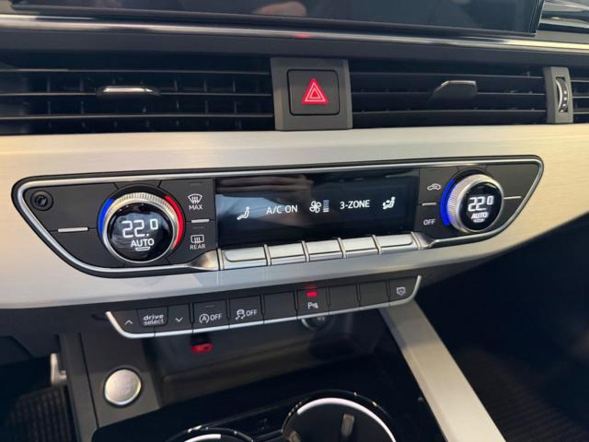Audi A4 Avant 40 TDI quattro S tronic S line edition (13)