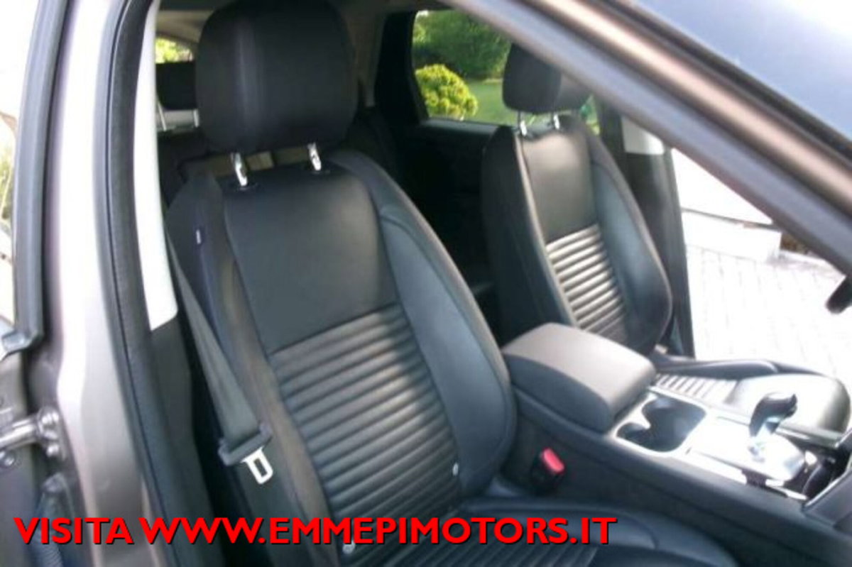 Land Rover Discovery Sport 2.0 TD4 163 CV AWD Auto R-Dynamic SE (13)