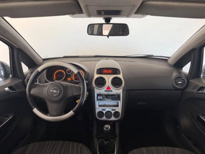 Opel Corsa 1.2 5 porte Cosmo (10)