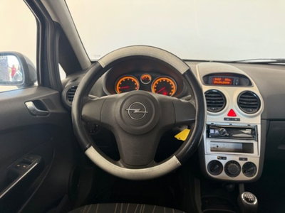 Opel Corsa 1.2 5 porte Cosmo (11)