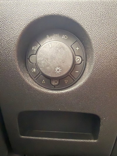 Opel Corsa 1.2 5 porte Cosmo (15)