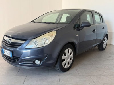 Opel Corsa 1.2 5 porte Cosmo (2)