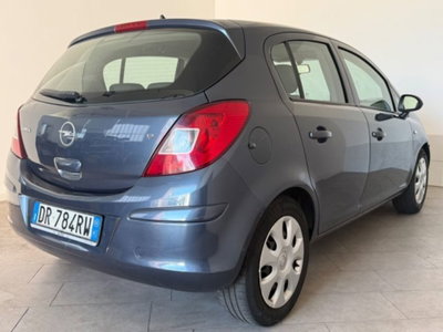 Opel Corsa 1.2 5 porte Cosmo (4)