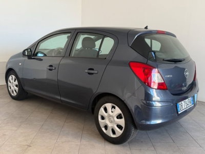 Opel Corsa 1.2 5 porte Cosmo (5)