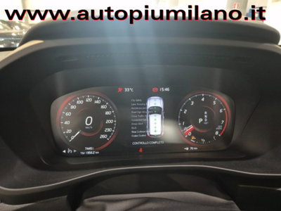 Volvo XC40 T3 Momentum Core (10)