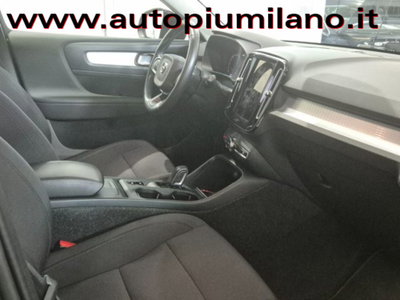 Volvo XC40 T3 Momentum Core (8)