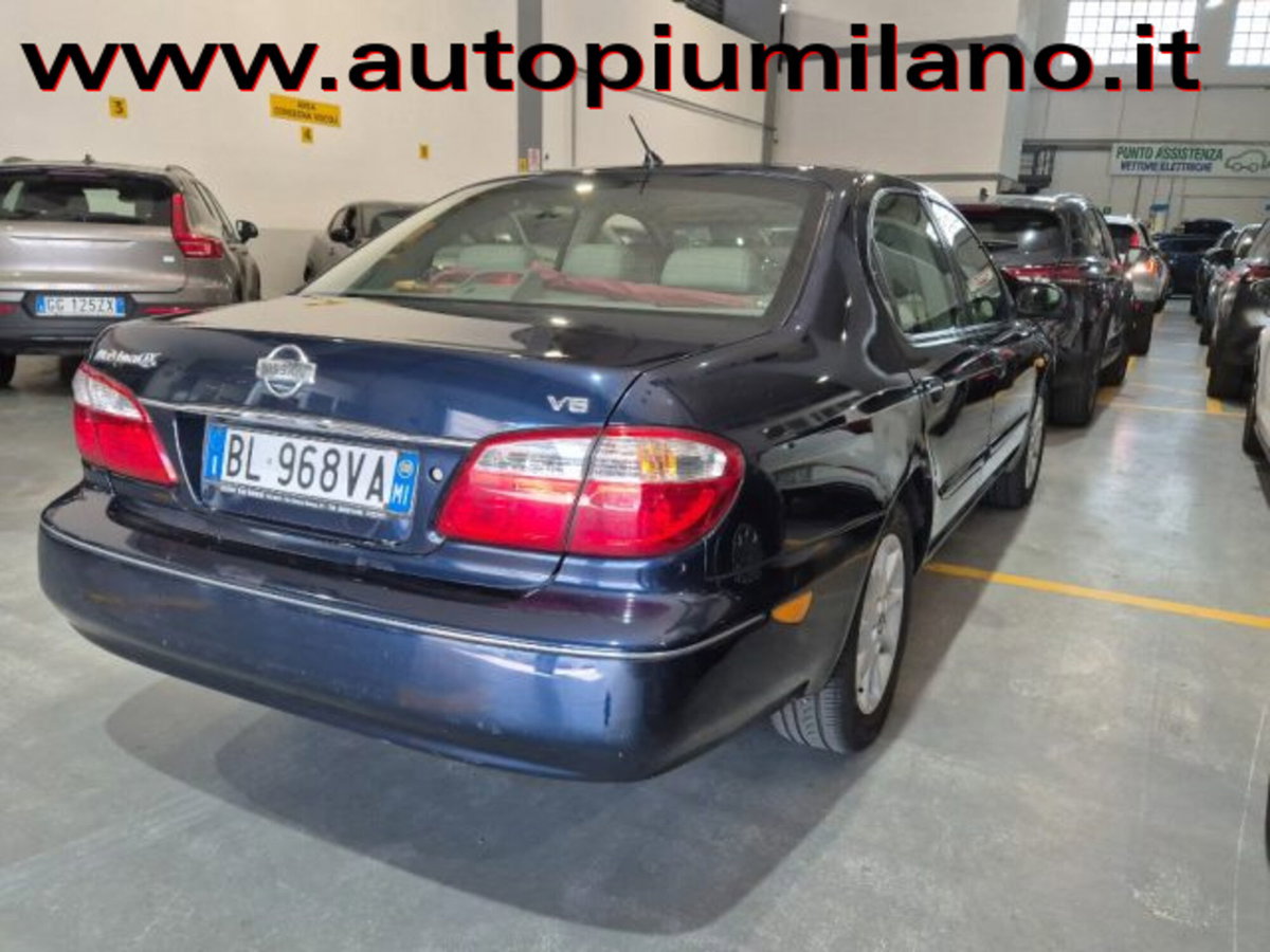 Nissan Maxima QX 2.0 V6 24V (3)