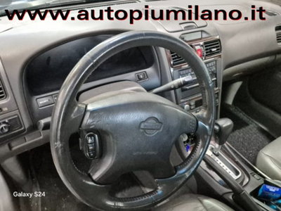 Nissan Maxima QX 2.0 V6 24V (7)