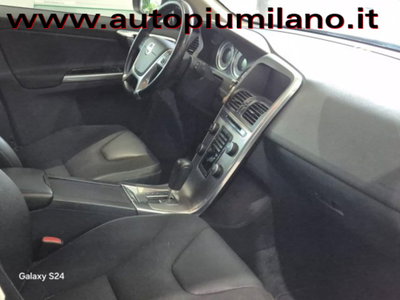 Volvo XC60 D4 AWD Geartronic Kinetic (6)