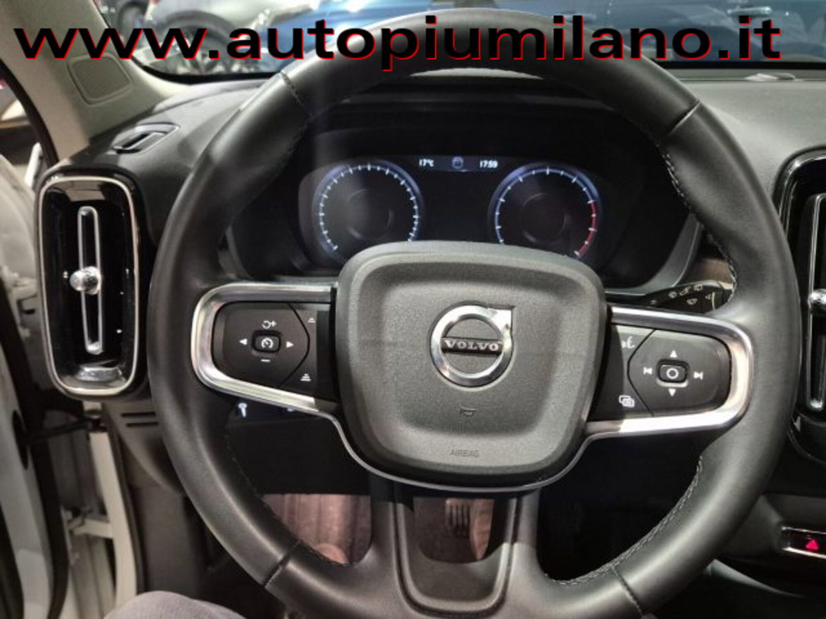 Volvo XC40 B4 AWD Geartronic Inscription (8)