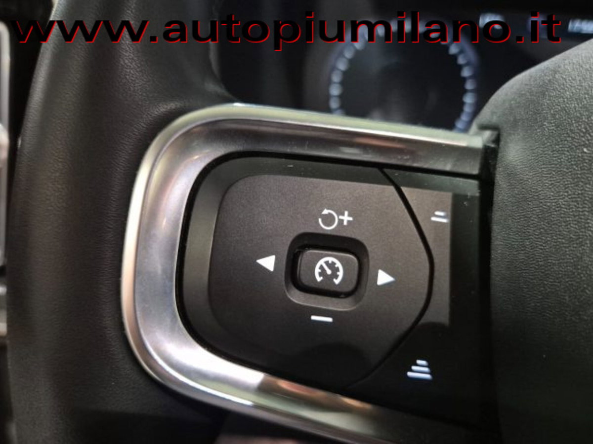 Volvo XC40 B4 AWD Geartronic Inscription (9)