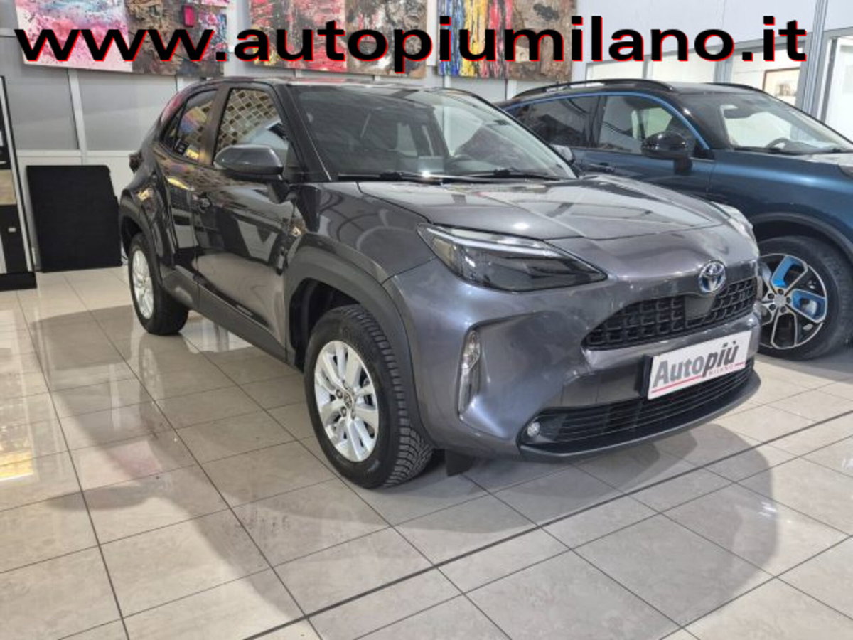 Toyota Yaris Cross 1.5h GR Sport Black Sky fwd 116cv e-cvt (3)