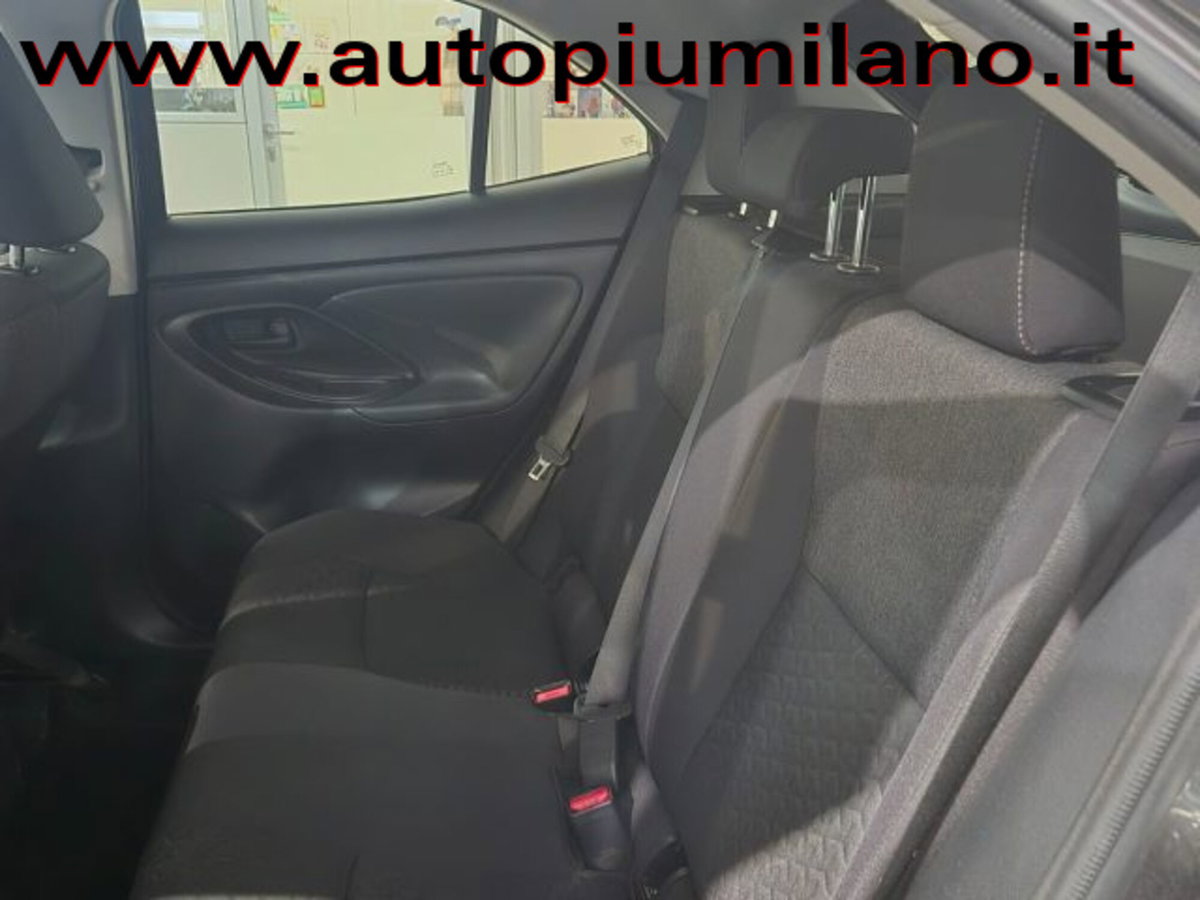 Toyota Yaris Cross 1.5h GR Sport Black Sky fwd 116cv e-cvt (8)