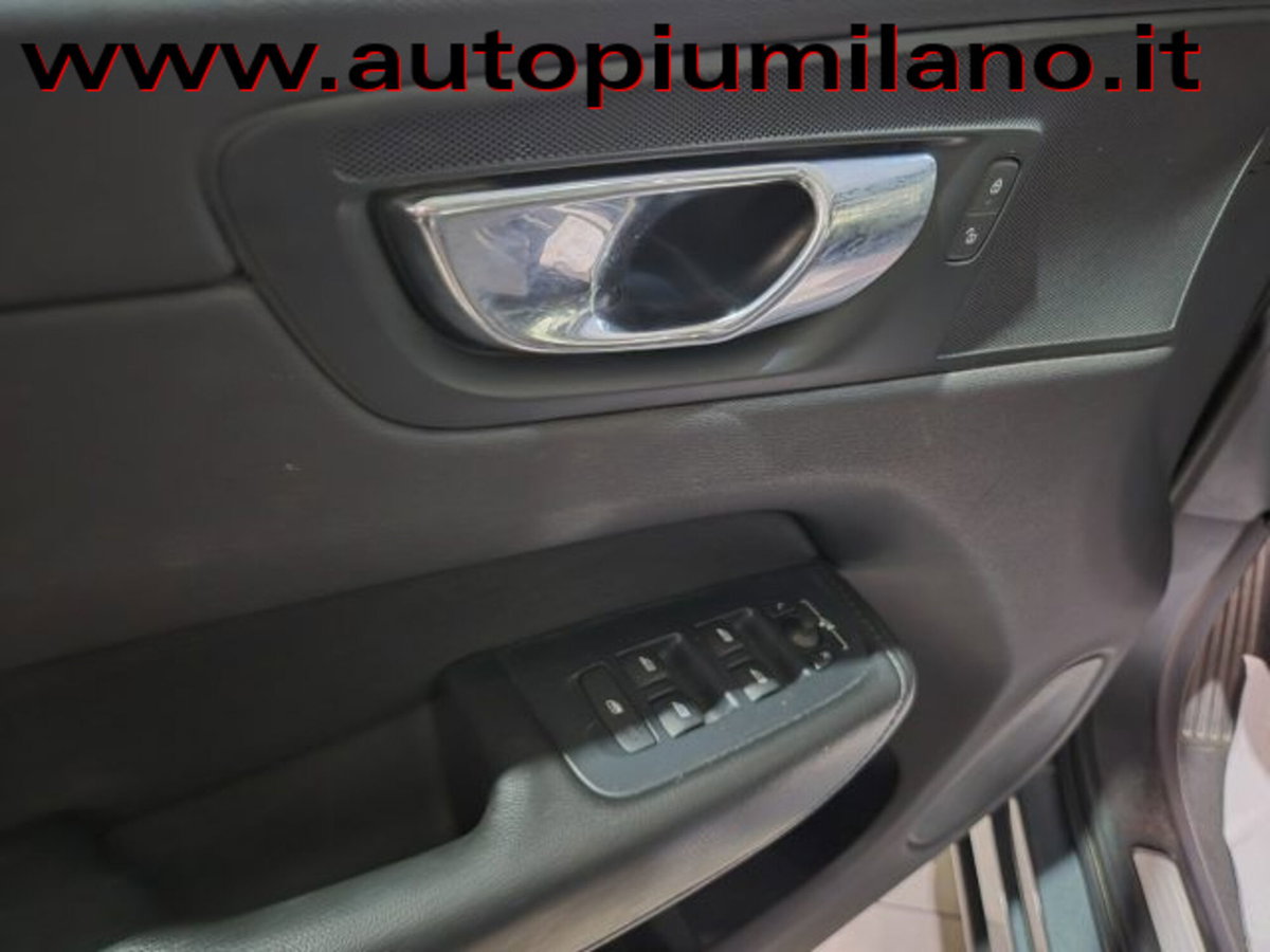 Volvo XC60 D4 AWD Geartronic Business (17)