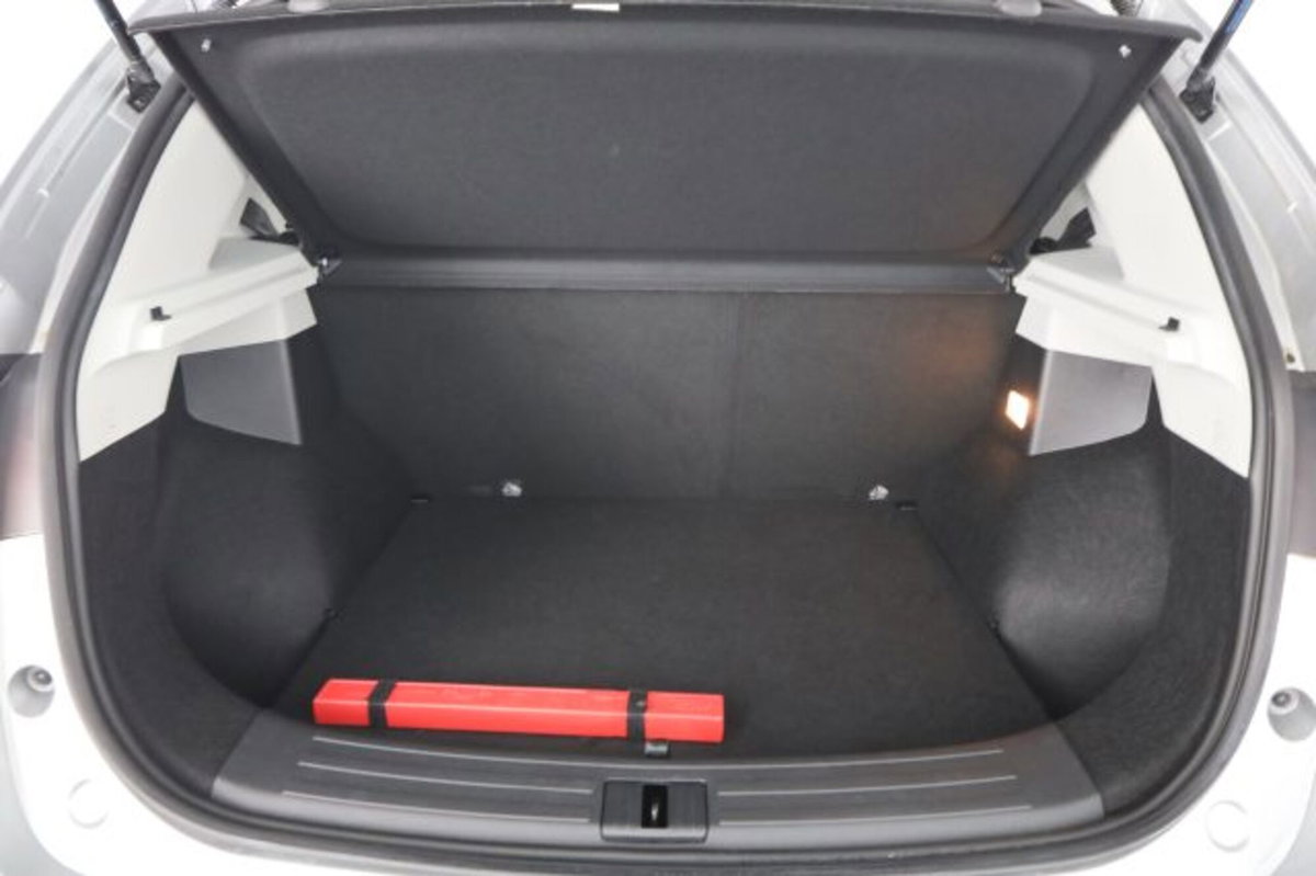 Mg ZS ZS 1.5 Luxury (6)