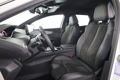 Peugeot 3008 BlueHDi 130 S&S EAT8 GT Pack (2)