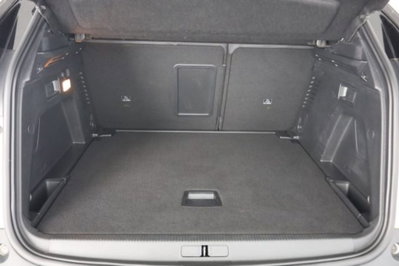 Peugeot 3008 BlueHDi 130 S&S EAT8 GT Pack (6)