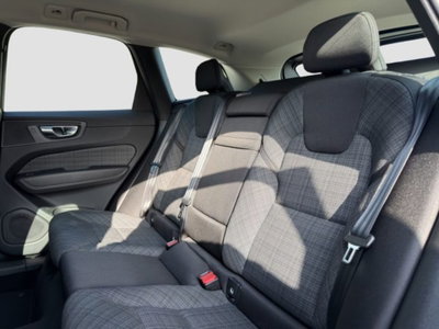 Volvo XC60 B4 automatico Core (10)