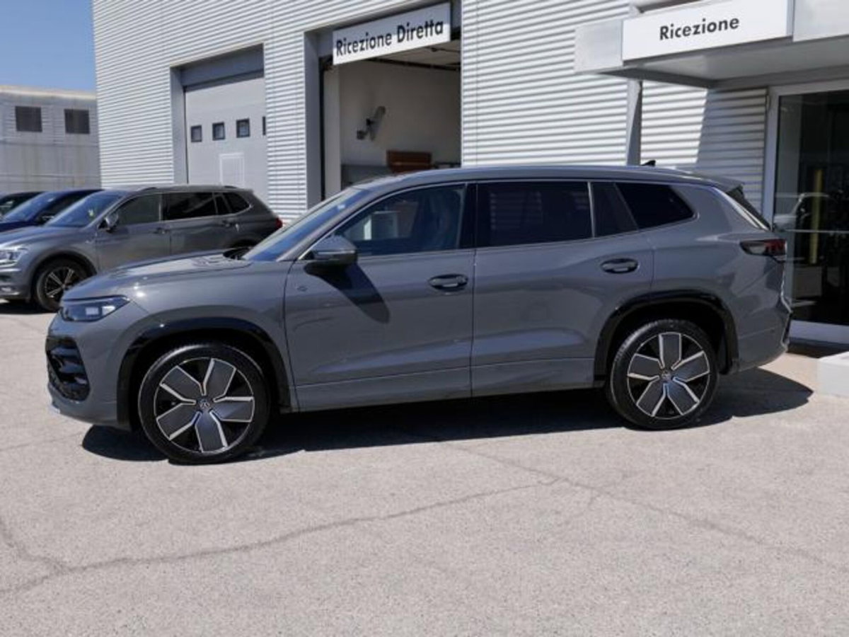 Volkswagen Tayron 2.0 tdi R-Line 4motion 193cv dsg (2)