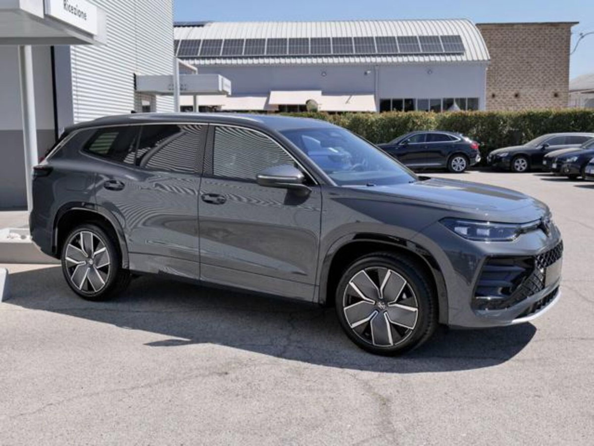 Volkswagen Tayron 2.0 tdi R-Line 4motion 193cv dsg (4)