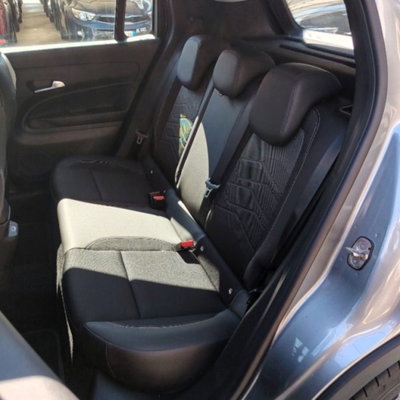 Jeep Avenger 1.2 turbo Altitude fwd 100cv (5)