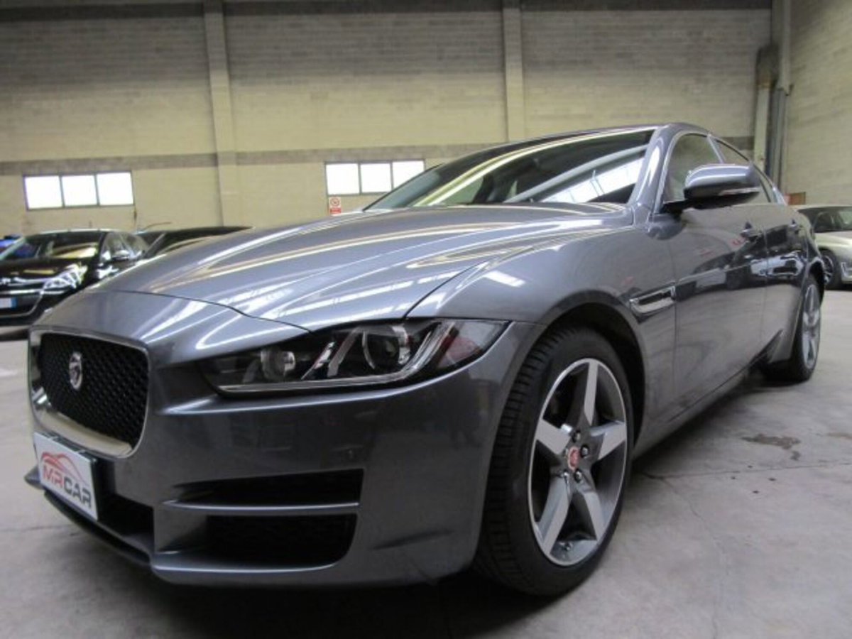 Jaguar XE 2.0 D Turbo 180 CV AWD aut. Prestige