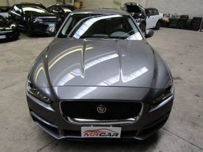 Jaguar XE 2.0 D Turbo 180 CV AWD aut. Prestige (2)
