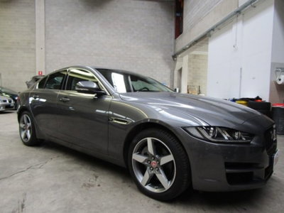 Jaguar XE 2.0 D Turbo 180 CV AWD aut. Prestige (3)