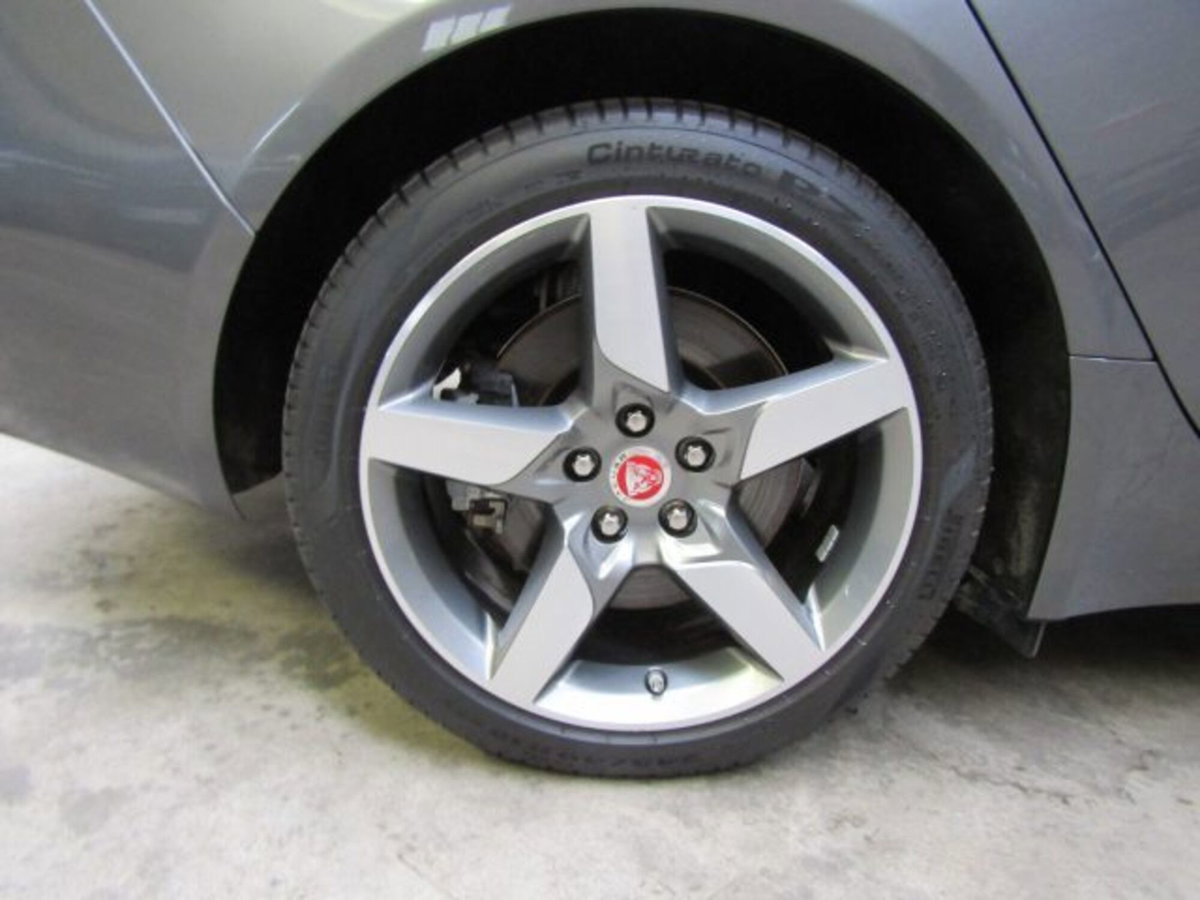 Jaguar XE 2.0 D Turbo 180 CV AWD aut. Prestige (4)