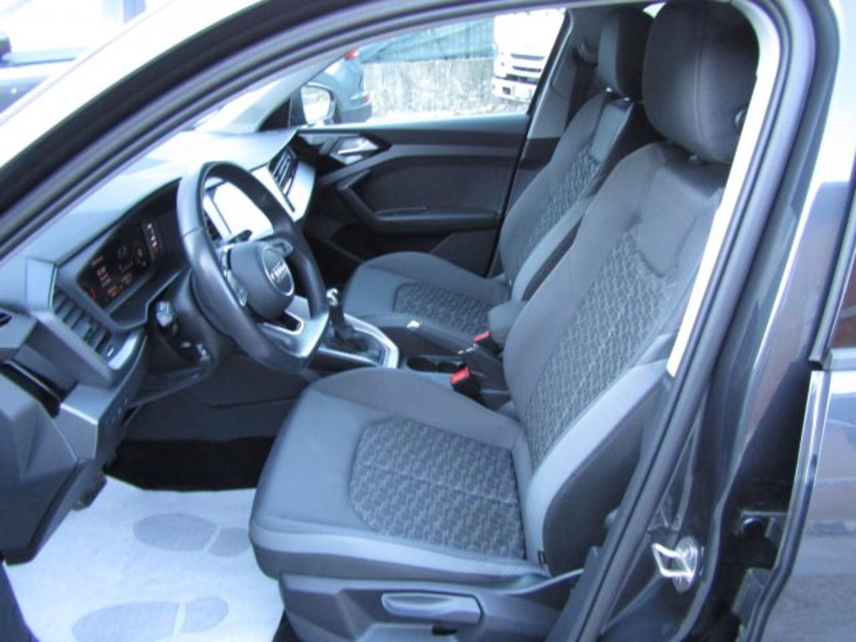 Audi A1 Sportback Sportback 25 1.0 tfsi Business (10)