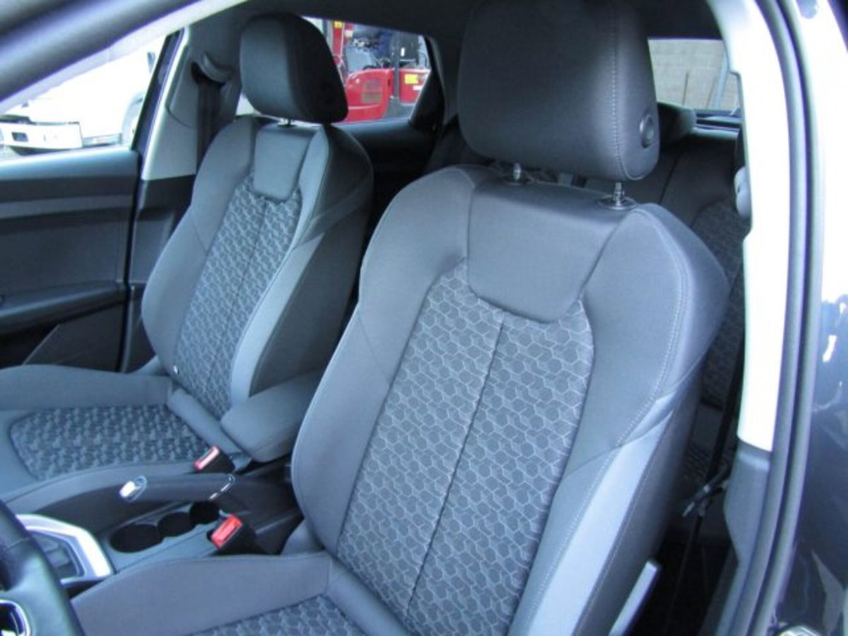 Audi A1 Sportback Sportback 25 1.0 tfsi Business (11)