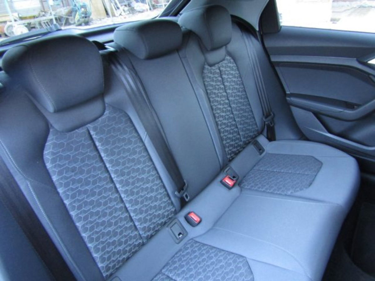 Audi A1 Sportback Sportback 25 1.0 tfsi Business (15)