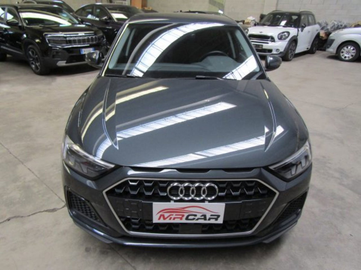Audi A1 Sportback Sportback 25 1.0 tfsi Business (2)